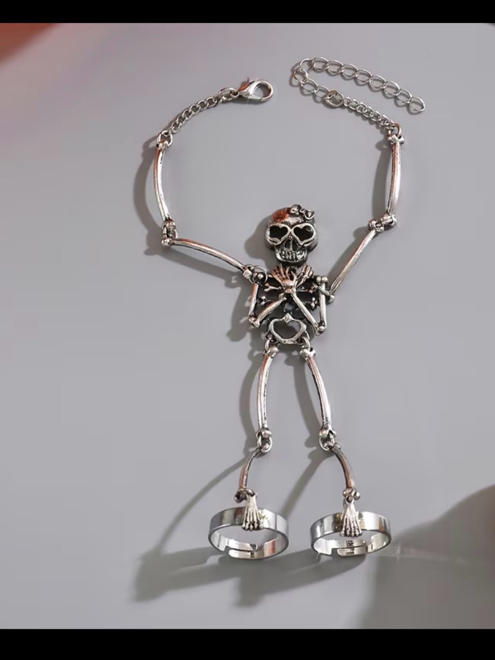 ⭐️ Skeleton Hand Bracelet Ring Set - Picture 3 of 3